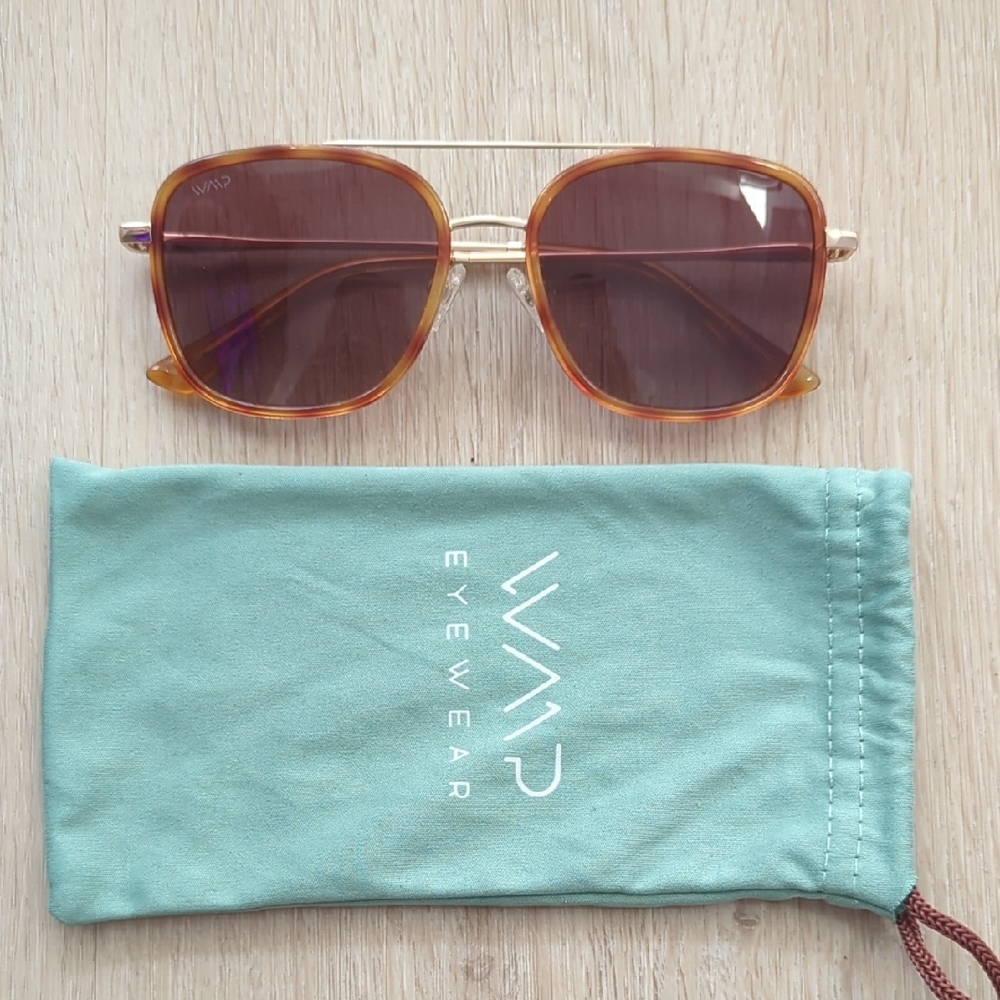 VMP Eyewear Sunglasses with Case